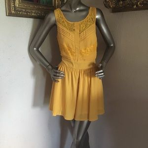 👗Beautiful mustard color short romper👗